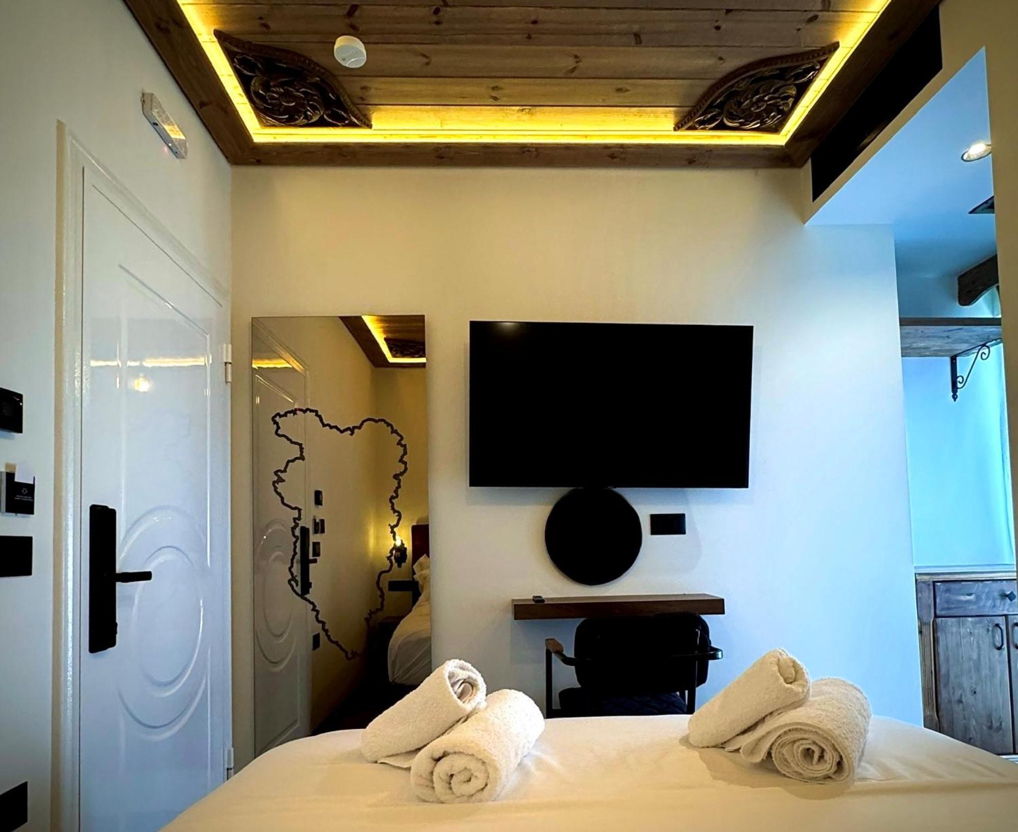 Boutique Hotel Empire Of Martin Gjirokaster Exterior photo
